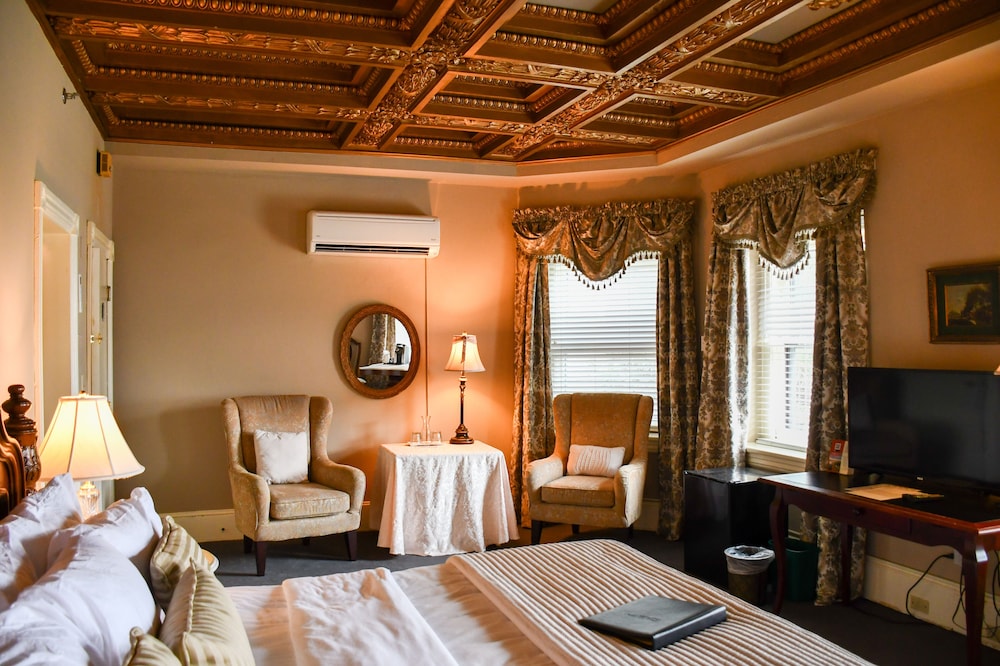 The Sayre Mansion Inn - photo 24