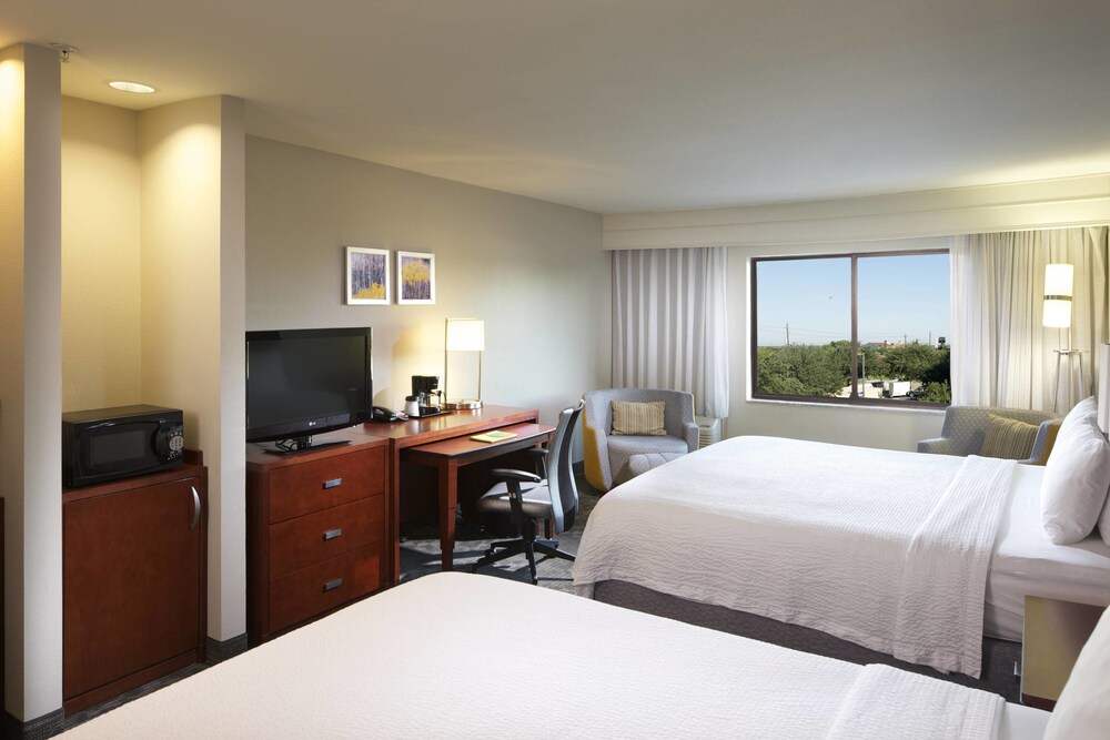 Courtyard by Marriott Brownsville - photo 17