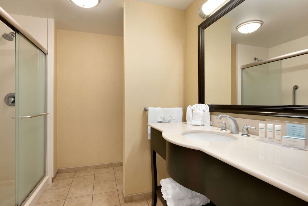 Hampton Inn & Suites Mahwah - photo 22