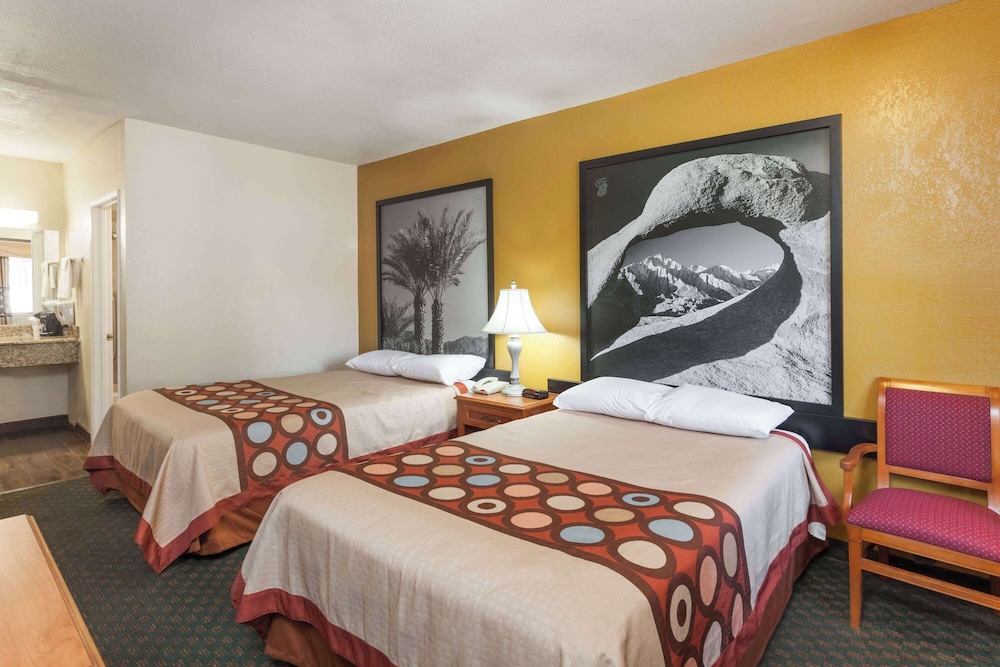 Super 8 by Wyndham Bakersfield South CA - photo 6