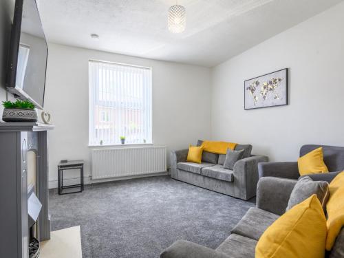Spacious Oasis Perfect for Large FamiliesGroups Pass the Keys — hotel in Morley