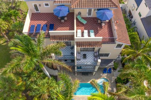 100 percent Private Pool Oceanviews Village Beaches in Siesta Key, United States