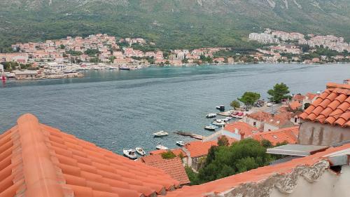 Sola Cozy Apartment in Dubrovnik with Beautiful Scenery