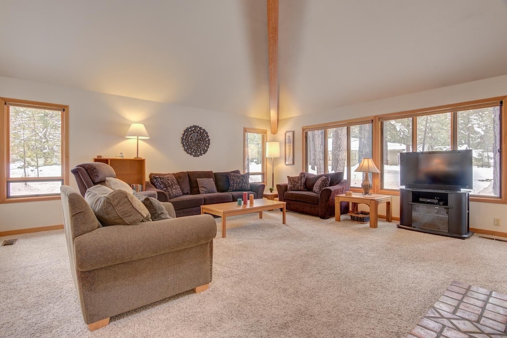 Awbrey Lane #7 by Village Properties at Sunriver - photo 11