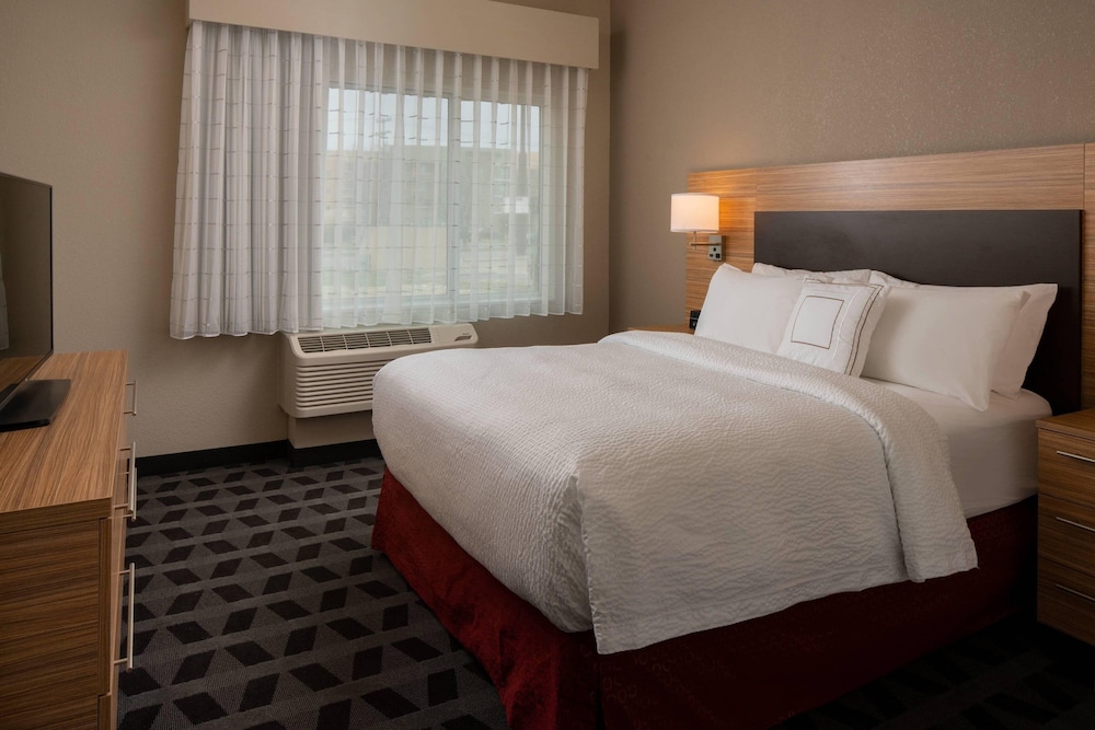 TownePlace Suites by Marriott Clarksville - photo 11