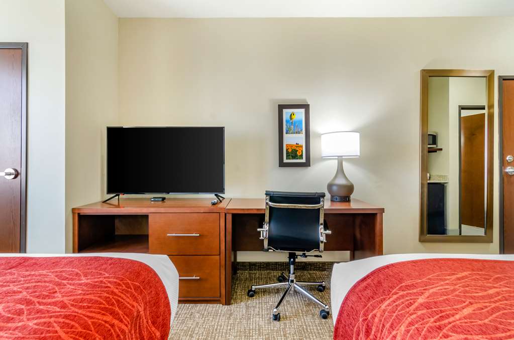 Comfort Inn & Suites Salina North - photo 17