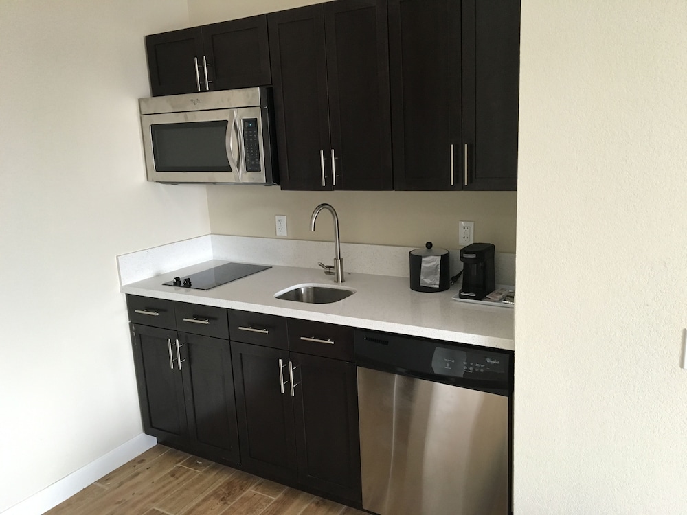 Hampton Inn McPherson - photo 25