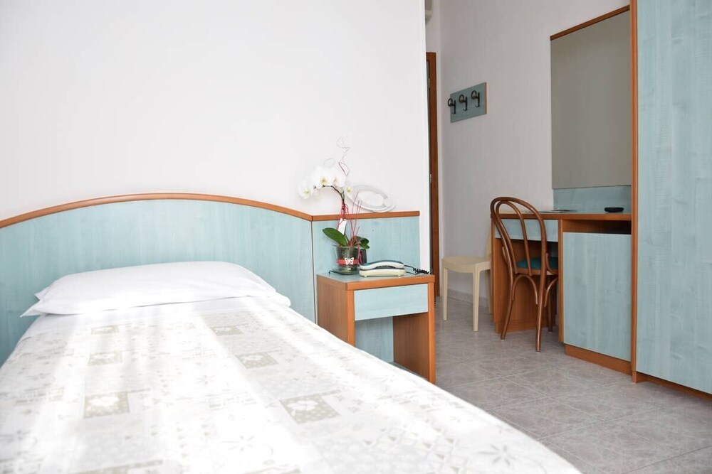 Hotel Astor — Alba Adriatica — photo 4