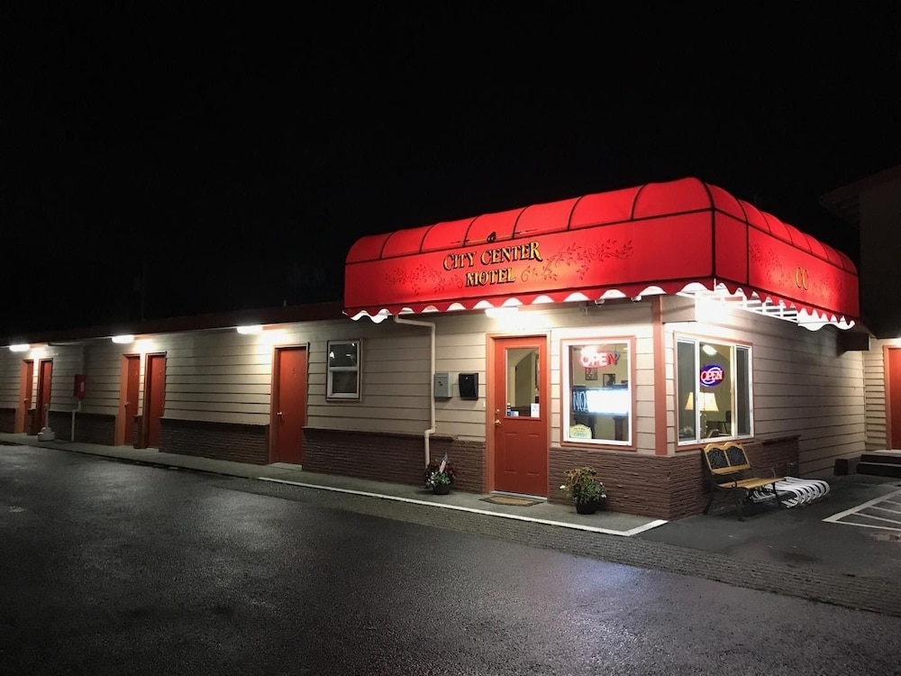 City Center Motel — hotel in North Bend