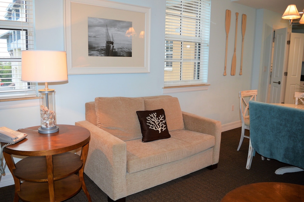 Harborside Suites at Little Harbor - photo 45