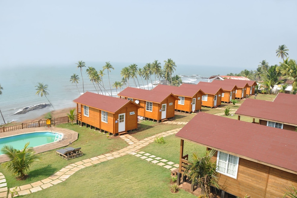 Ozran Heights Beach Resort in Vagator, India