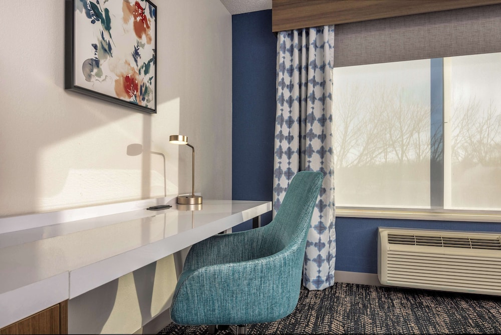 Hilton Garden Inn Chicago Oak Brook - photo 5