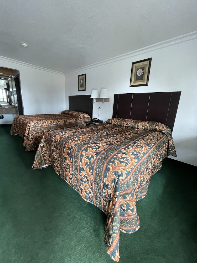 Chino Motel - photo 6