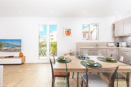 Orchidees Splendide 2 Pieces Parking 50 M Bord de Mer - carbon neutral hotel in Roquebrune-Cap-Martin