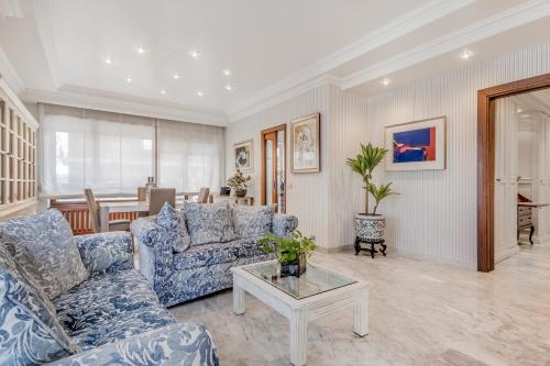 Luxury Giorgi Home — 4-Star Luxury Hotel in Rome, Italy
