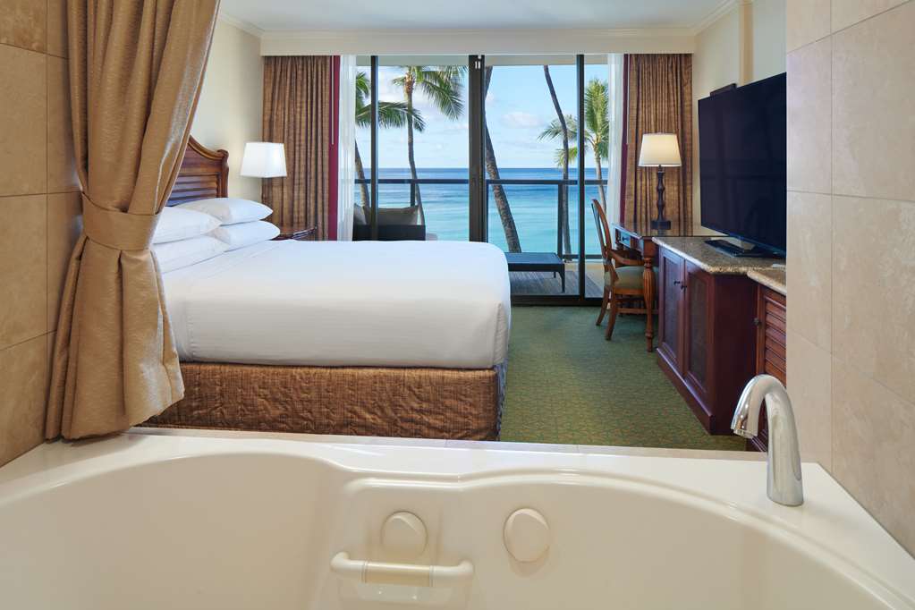 Outrigger Waikiki Beach Resort - photo 84