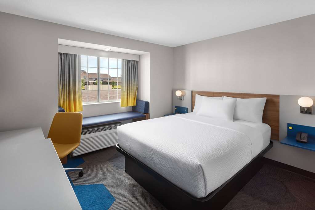 Microtel Inn & Suites by Wyndham Rapid City - photo 13