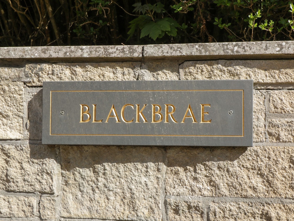 Blackbrae Cabin — Coatbridge — photo 3