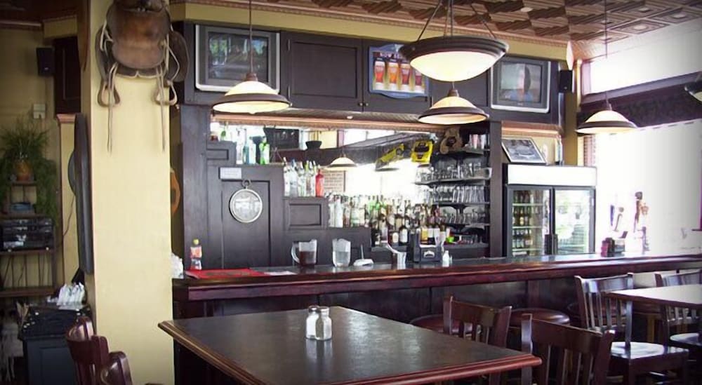 Arrow Hotel - photo 12