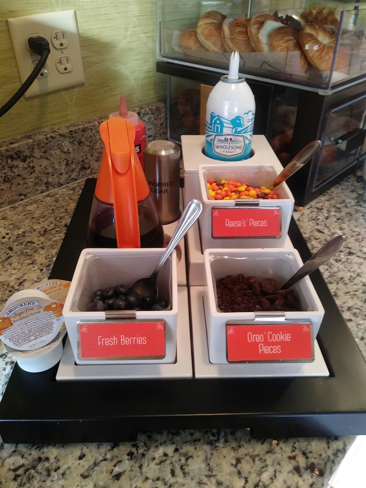 Hampton Inn Wooster - photo 42