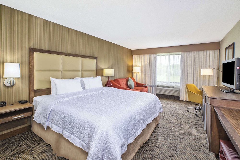 Hampton Inn Tomah - photo 15