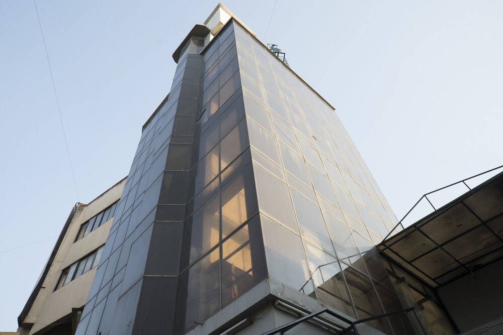 OYO 37830 Hotel Aakar International in Satara, India