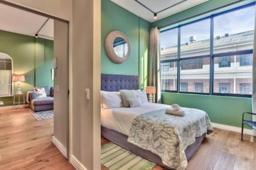 Modern Rooftop Apartment — 4-Star Luxury Hotel in Cape Town, South Africa