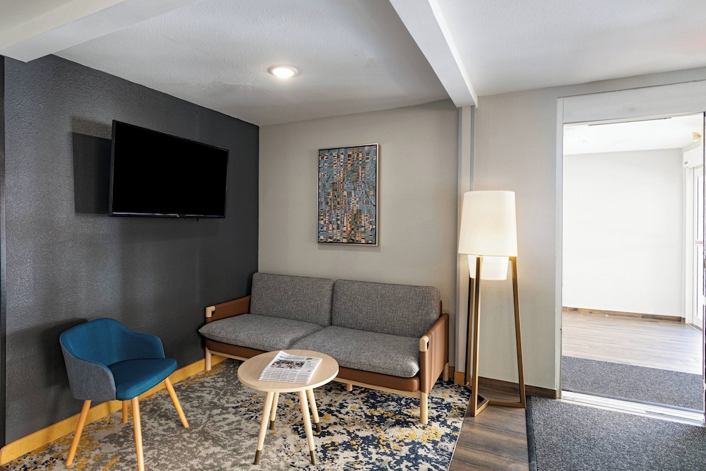 TownePlace Suites by Marriott Baton Rouge South - photo 2