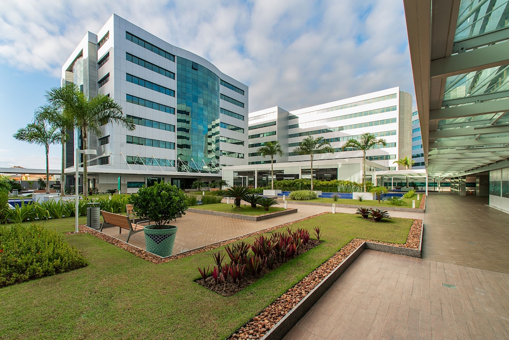 Ibis Salvador Aeroporto Hangar