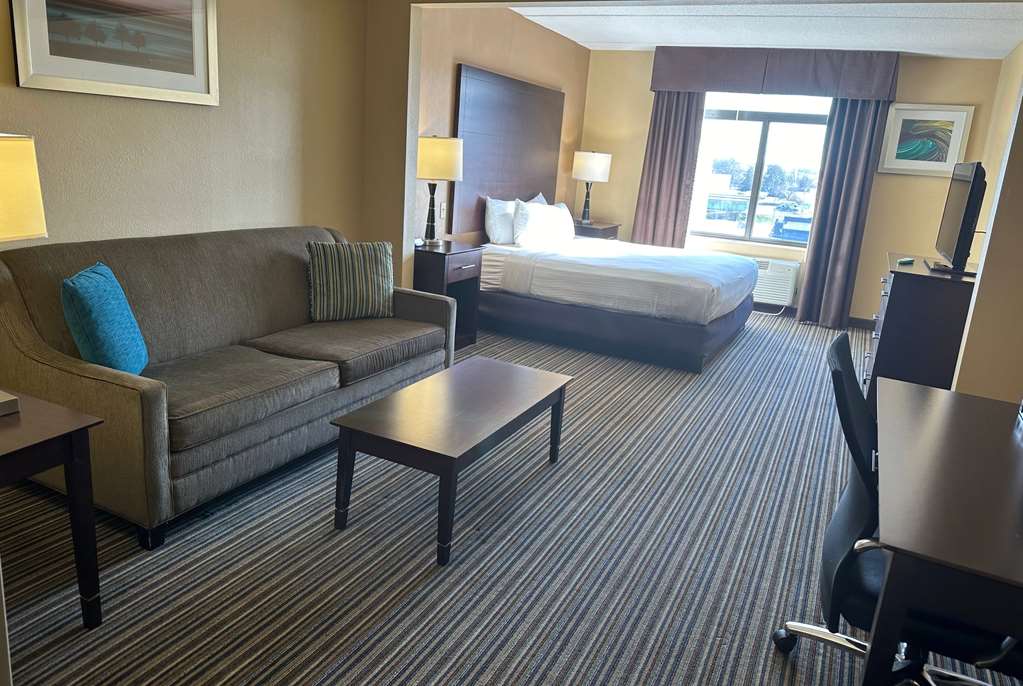 Wingate by Wyndham Harrisburg Near Hershey - photo 6