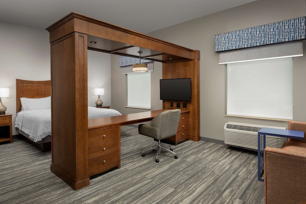 Hampton Inn & Suites Holly Springs - photo 10