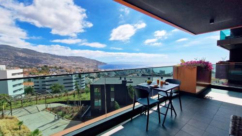 Lux Suite by LovelyStay — 4-Star Luxury Hotel in Funchal, Portugal