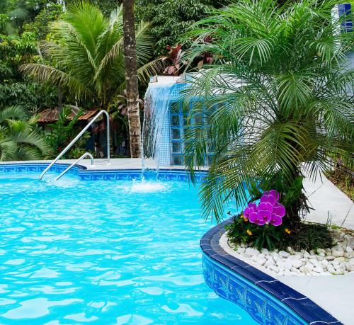 Linda casa com lazer a 500m da praia Guaratuba SP — 4-Star Luxury Hotel in Bertioga, Brasil