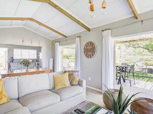Vineyard House — 4-Star Luxury Hotel in Worcester, South Africa
