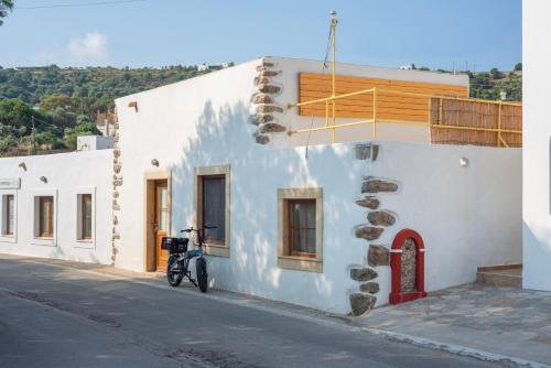 Seascape Krithoni — 4-Star Luxury Hotel in Agia Marina, Greece