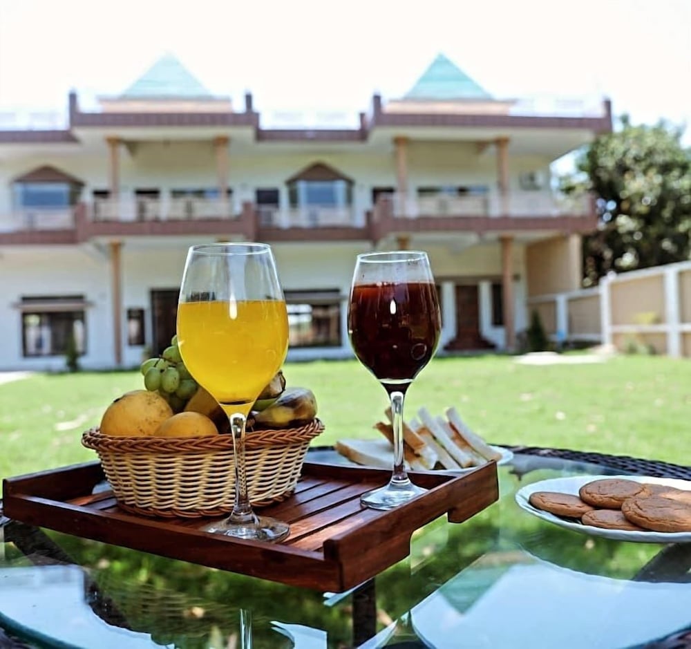 Atithi Stays in Ramnagar, India