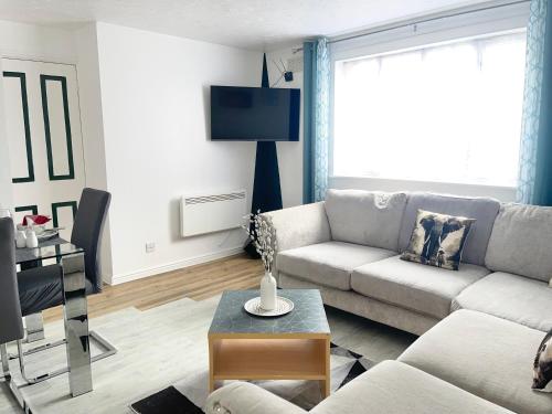 Juniper Apartment 2 Bedroom 19838277 — Romford