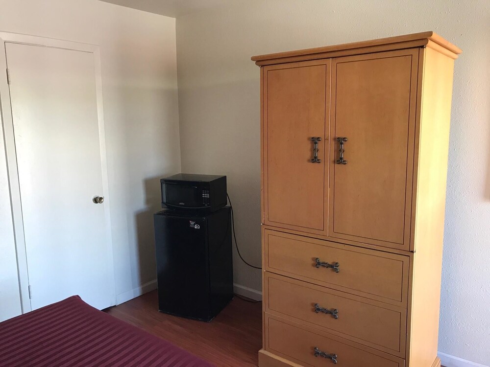 Americas Best Value Inn Holbrook - photo 11