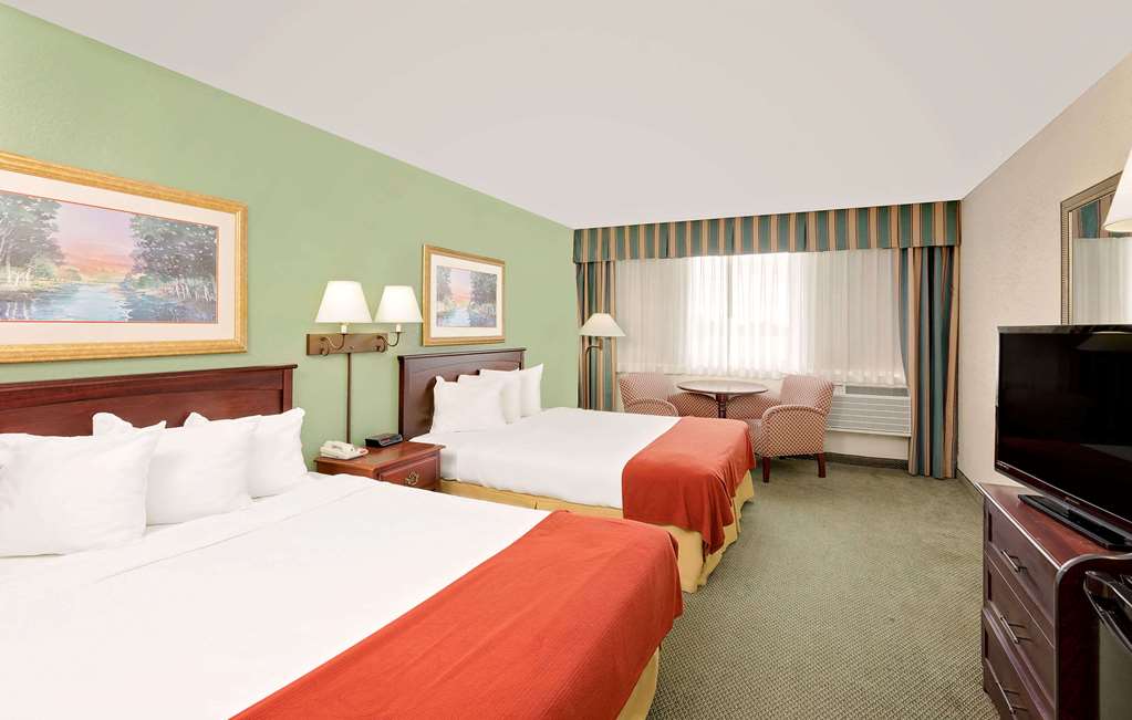 Baymont by Wyndham Keokuk - photo 11