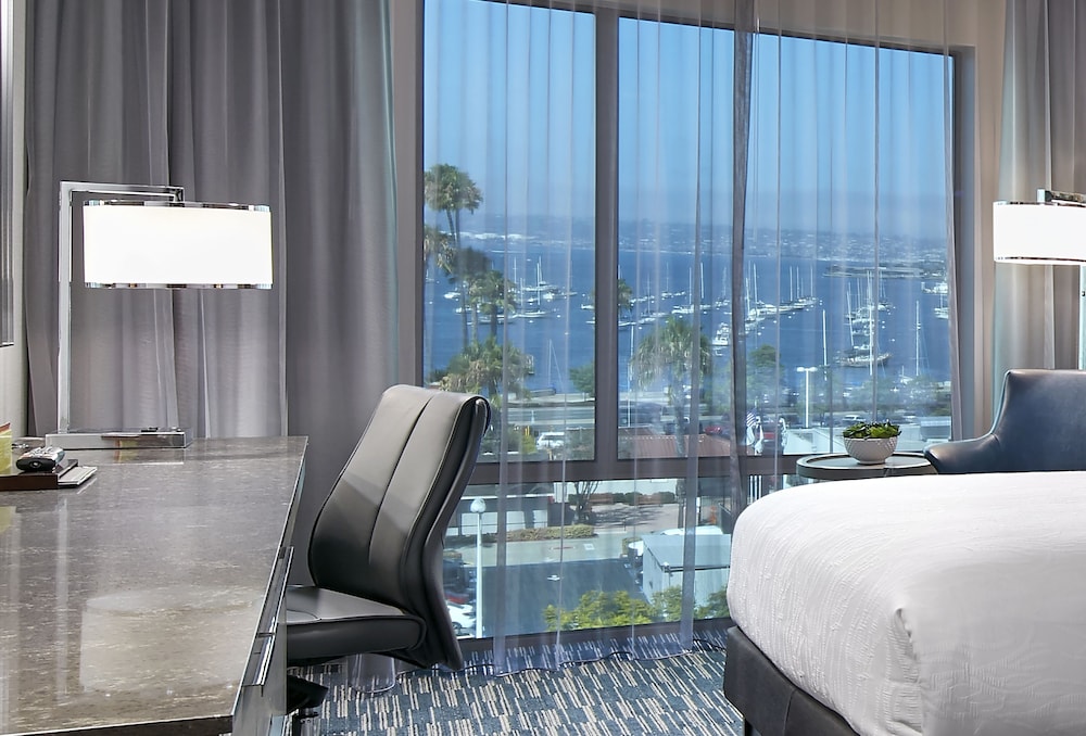 Hilton Garden Inn San Diego Downtown Bayside - photo 13