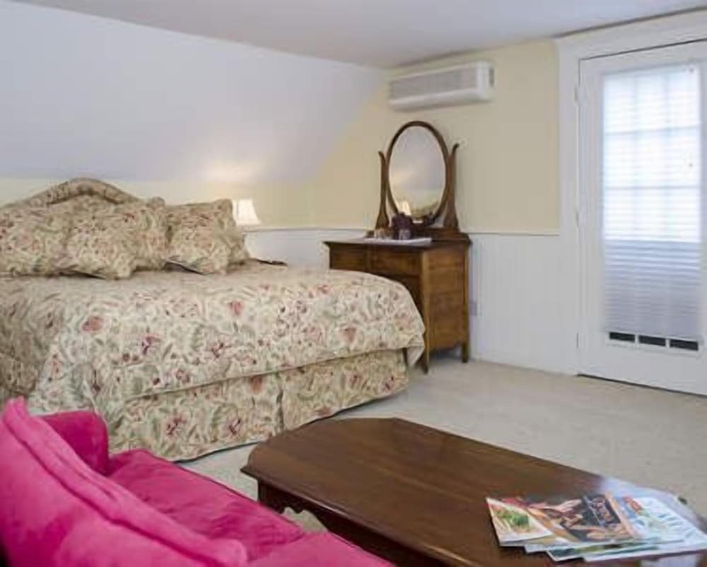 The Ashley Inn - photo 17