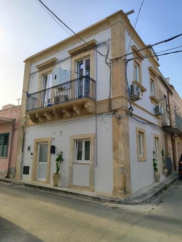 Kalsa s House Noto — 4-Star Luxury Hotel in Noto, Italy