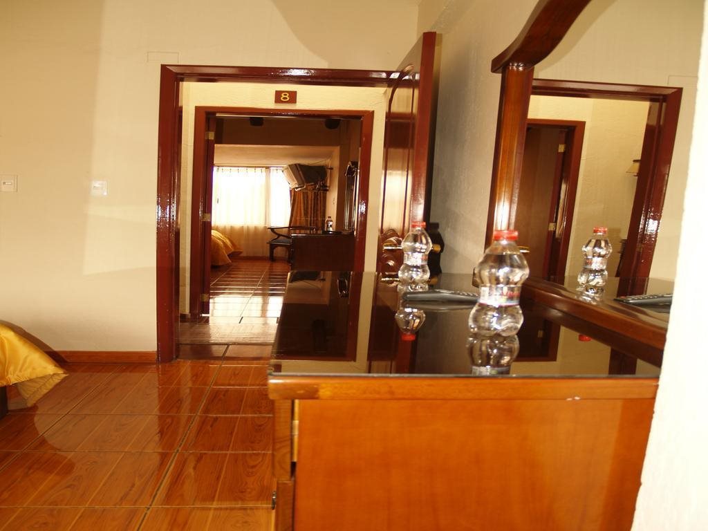 Hotel Humming Bird Ecuador in Sangolqui, Ecuador