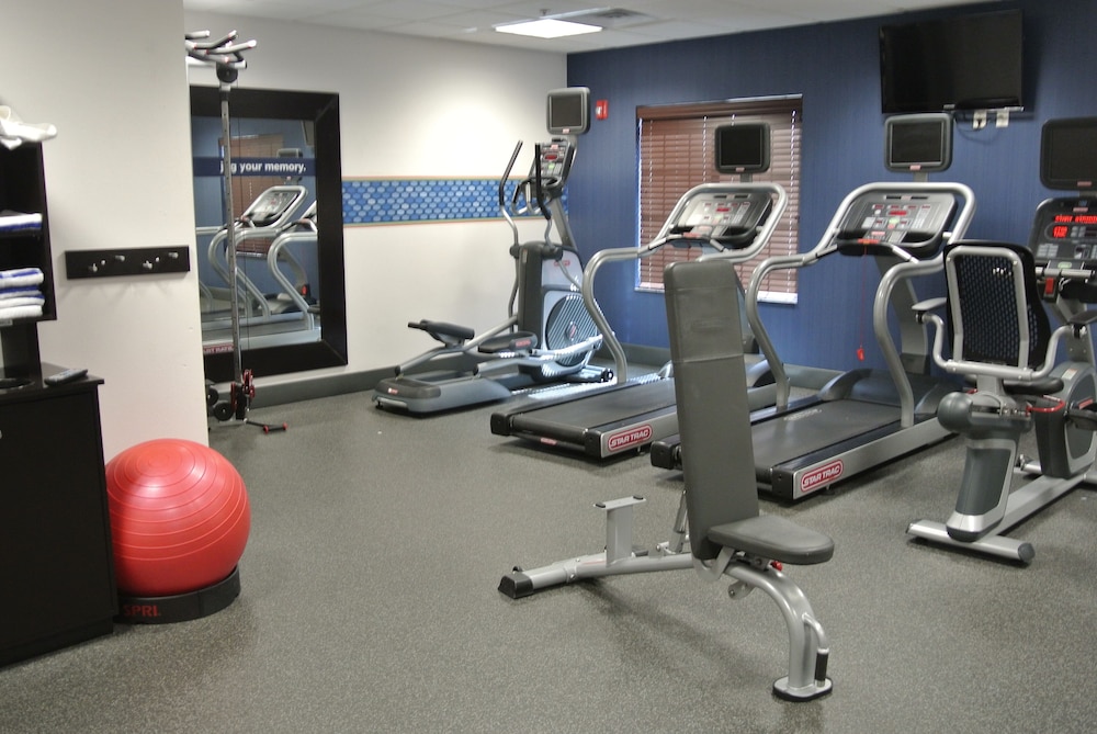 Hampton Inn & Suites Dickinson - photo 59