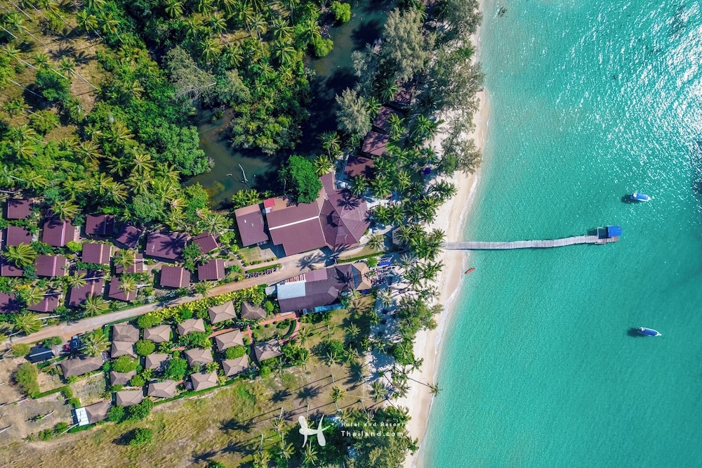 Sea Far Resort in Ko Kut, Thailand