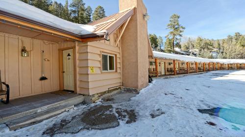 Holiday - carbon neutral hotel in Monclassico