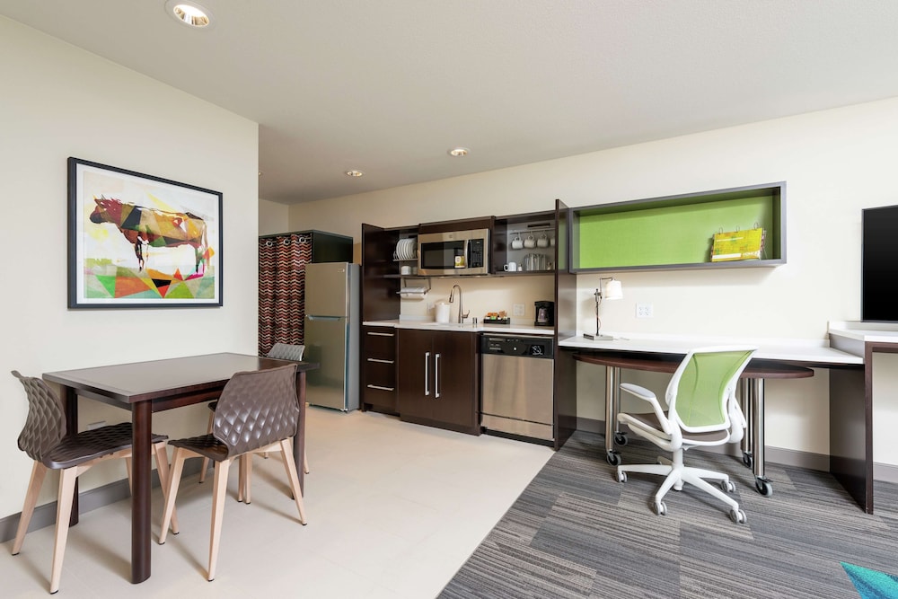 Home2 Suites by Hilton Appleton - photo 8