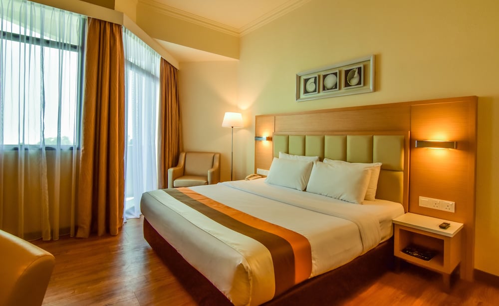 Sentral Sea View Hotel — hotel in George Town