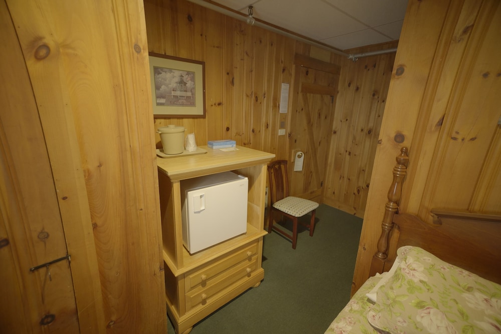 Betty Doon Hotel - photo 23