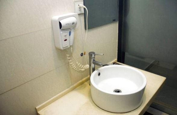 Binfu Business Hotel — hotel in Luqiao